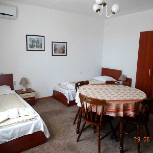 dom-lazarovi-apartament-1b
